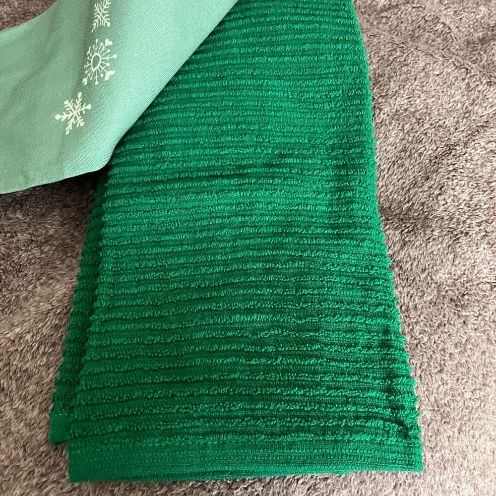 Festive Green/ Gingerbread Kitchen Towel Set 4 Piece